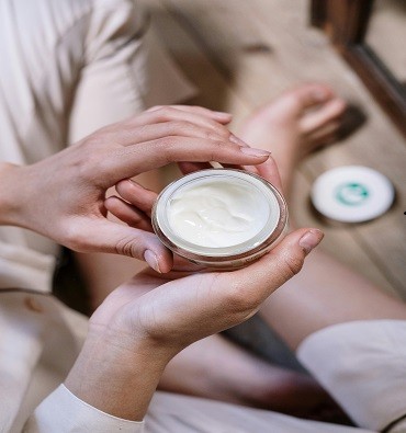 5 Skin Care Products to Buy this Winter in Bangladesh